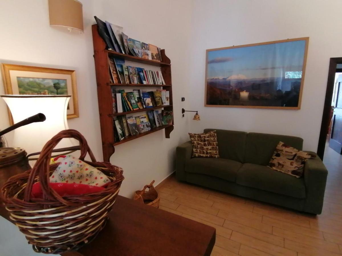 Il Sorriso Apartment Orvinio Bagian luar foto