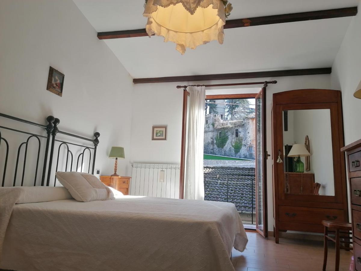 Il Sorriso Apartment Orvinio Bagian luar foto