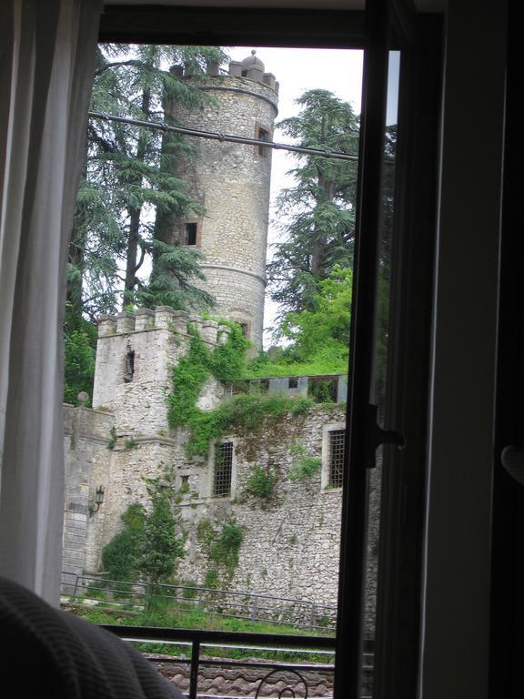 Il Sorriso Apartment Orvinio Bagian luar foto
